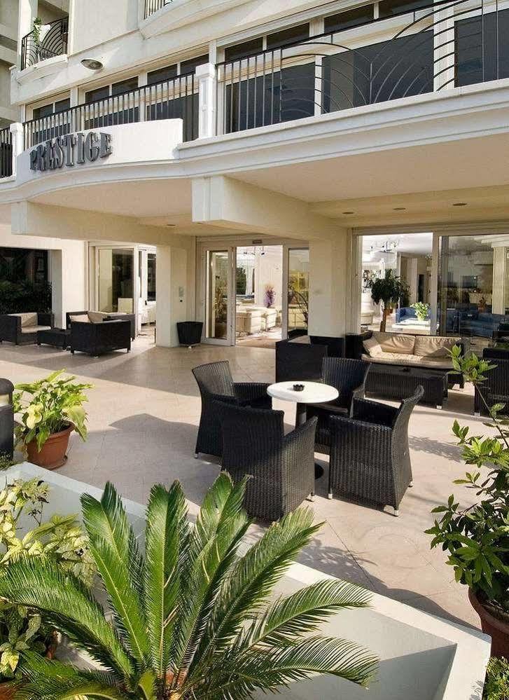 Hotel Prestige กัตตอลิกา ภายนอก รูปภาพ